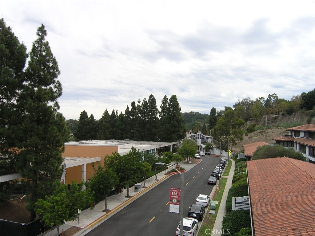 627 Deep Valley Drive - Photo 12