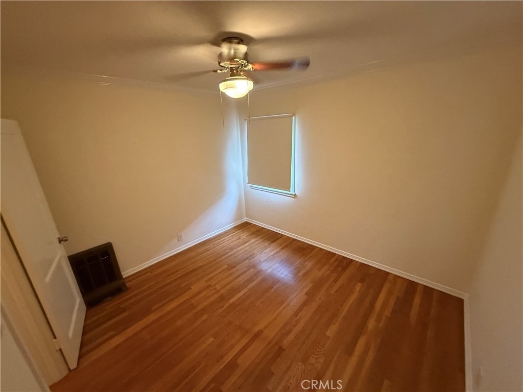 66 Eastern - Photo 15