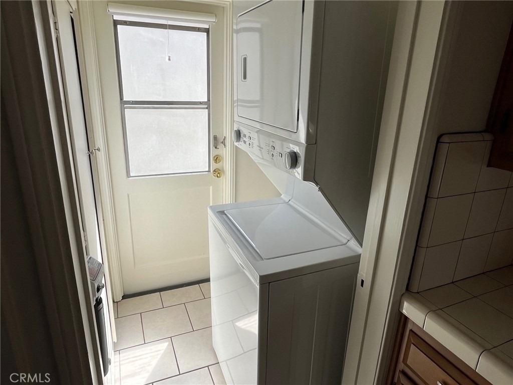 66 Eastern - Photo 23