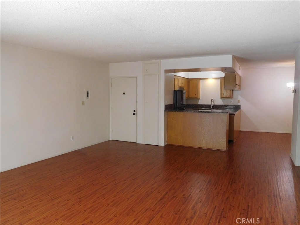 1015 N Michillinda - Photo 4