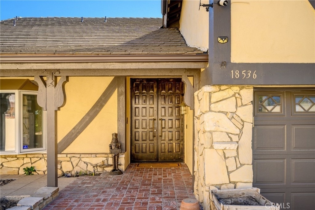 18536 Brymer Street - Photo 1