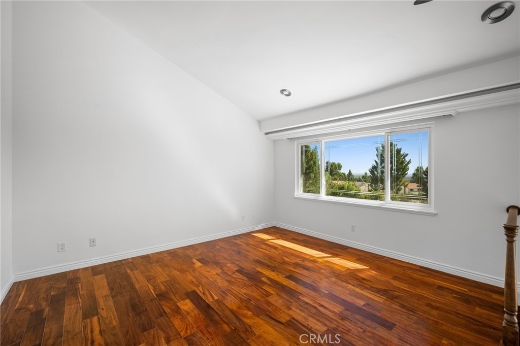 18536 Brymer Street - Photo 24