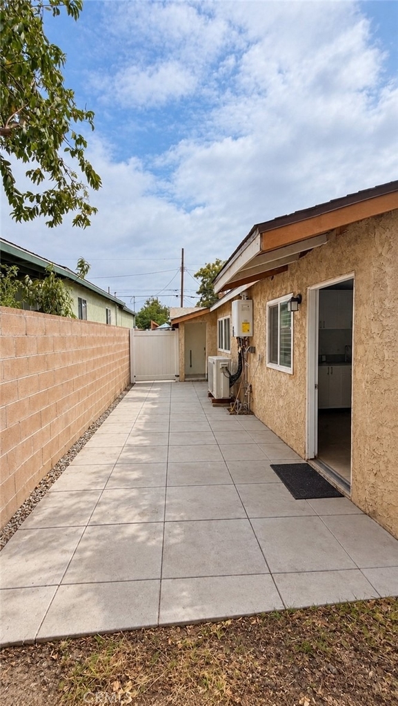 14770 Polk - Photo 3