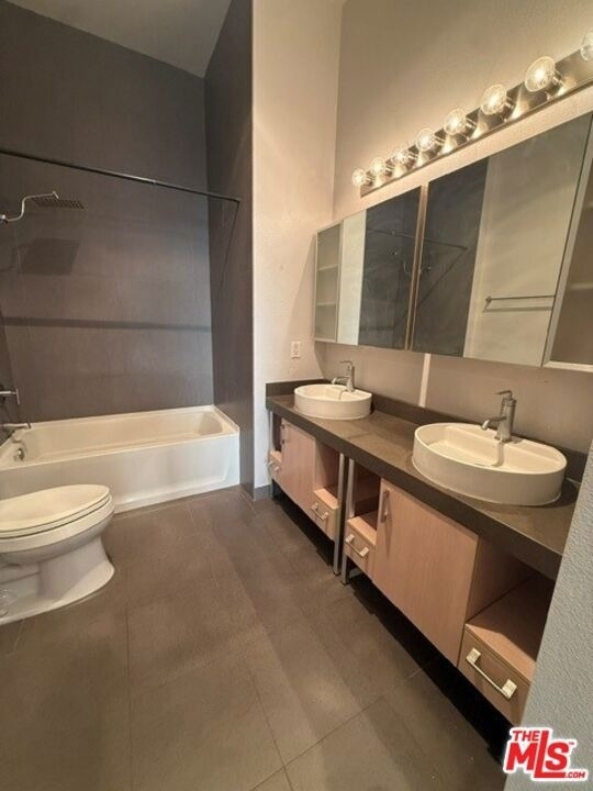 1234 Wilshire - Photo 13