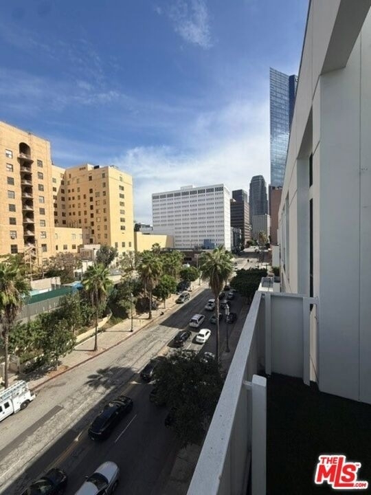 1234 Wilshire - Photo 17