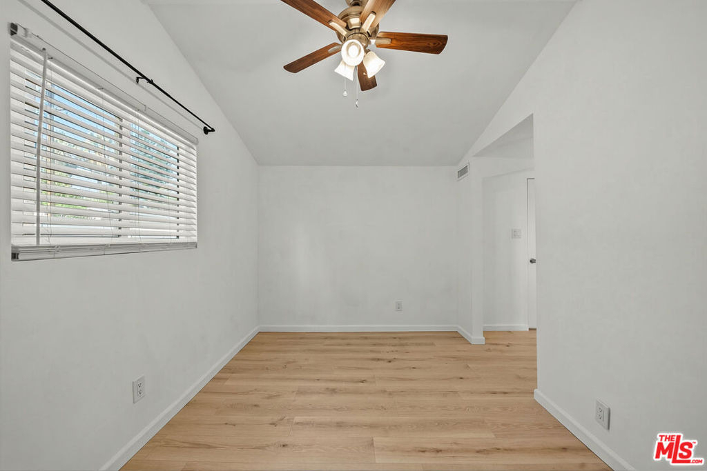 7853 Bothwell Road - Photo 20