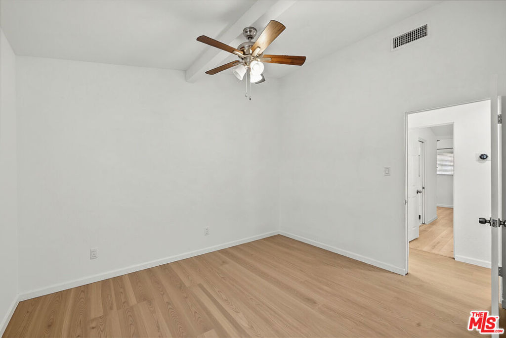 7853 Bothwell Road - Photo 8