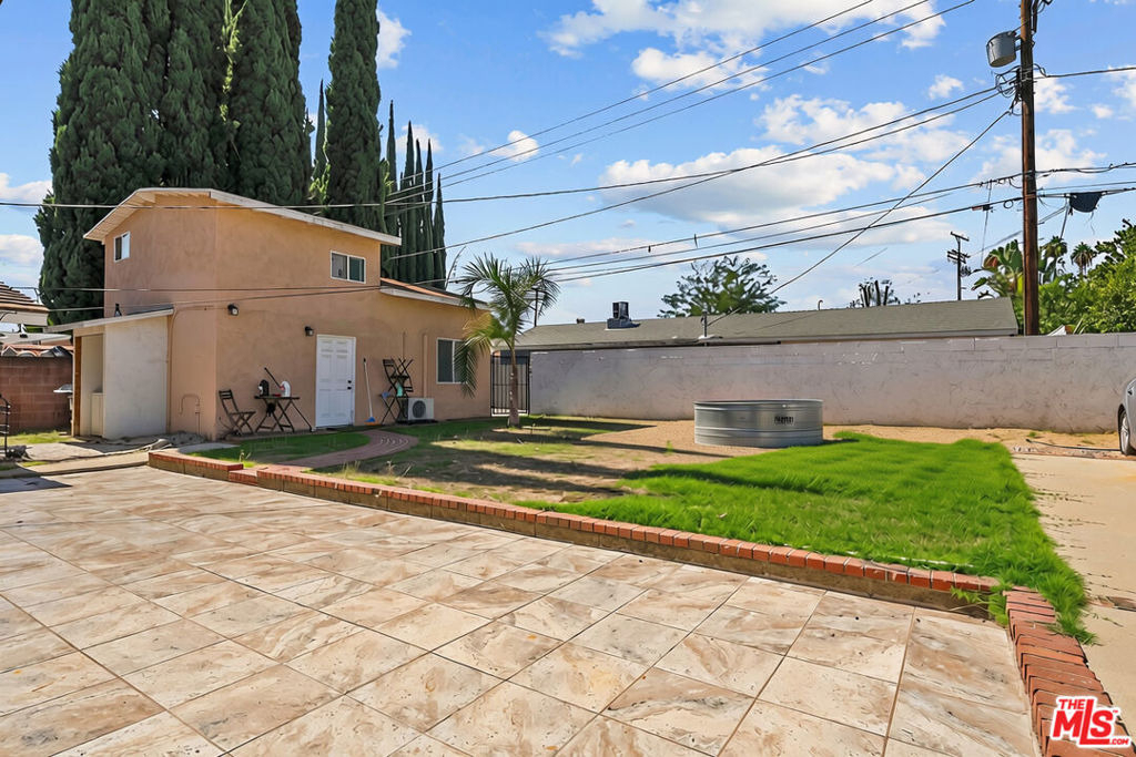 7853 Bothwell Road - Photo 17