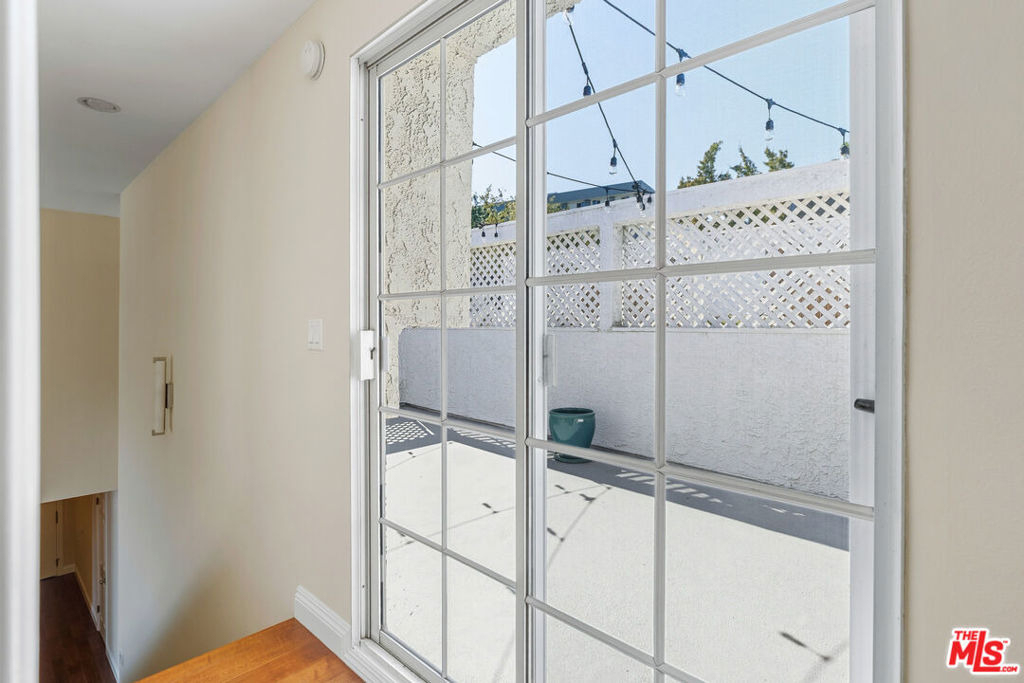 100 N Wetherly Drive - Photo 27