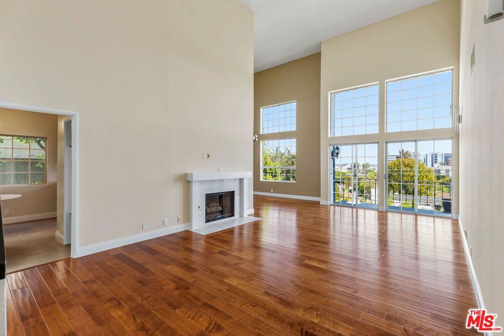 100 N Wetherly Drive - Photo 5