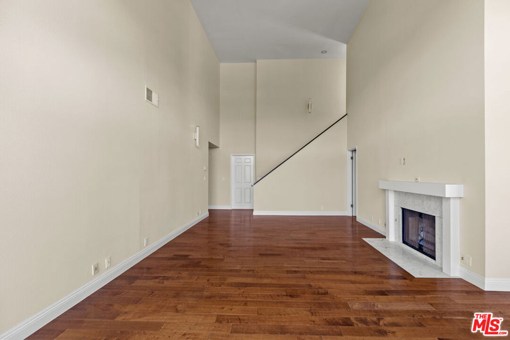 100 N Wetherly Drive - Photo 1