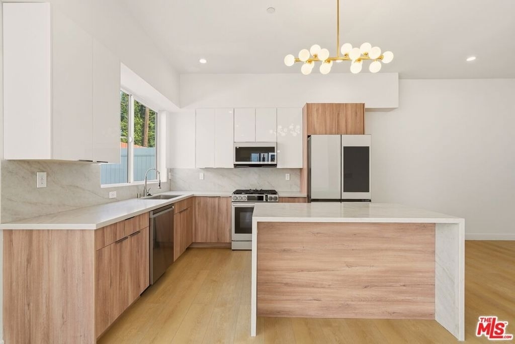 10919 Massachusetts Avenue - Photo 4
