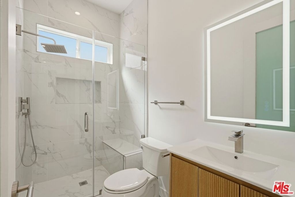 10917 Massachusetts Avenue - Photo 14