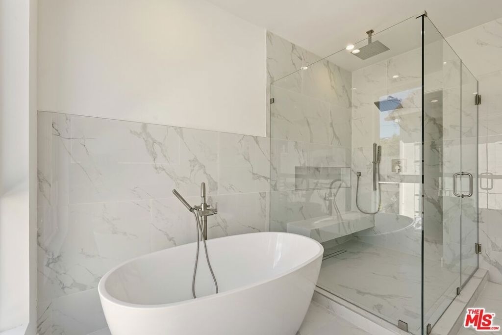 10917 Massachusetts Avenue - Photo 8