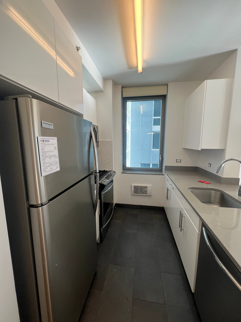 West 57th Street - Photo 2