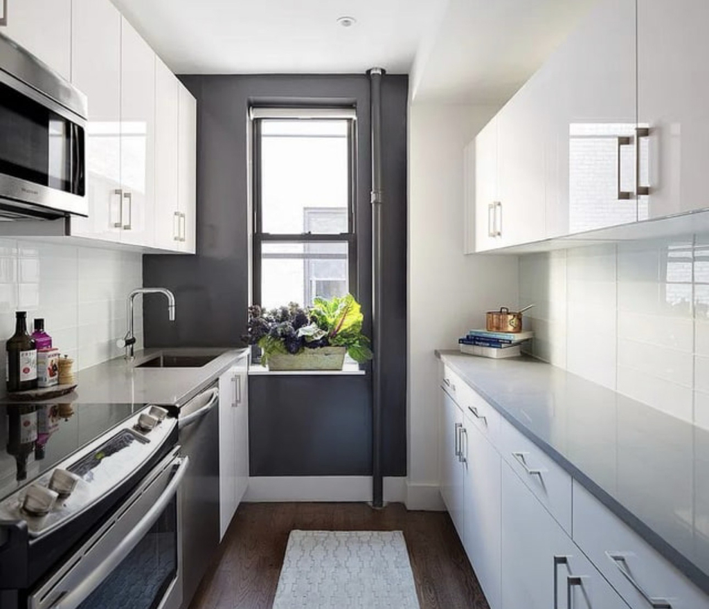West 25th Street - Photo 8
