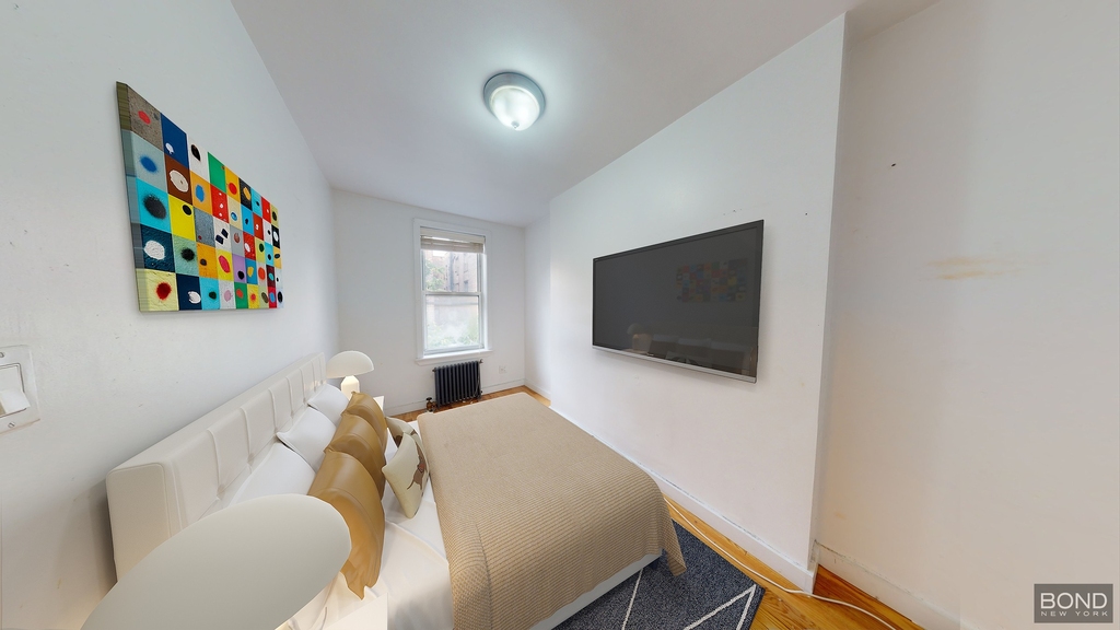 East 7th Street - Photo 3