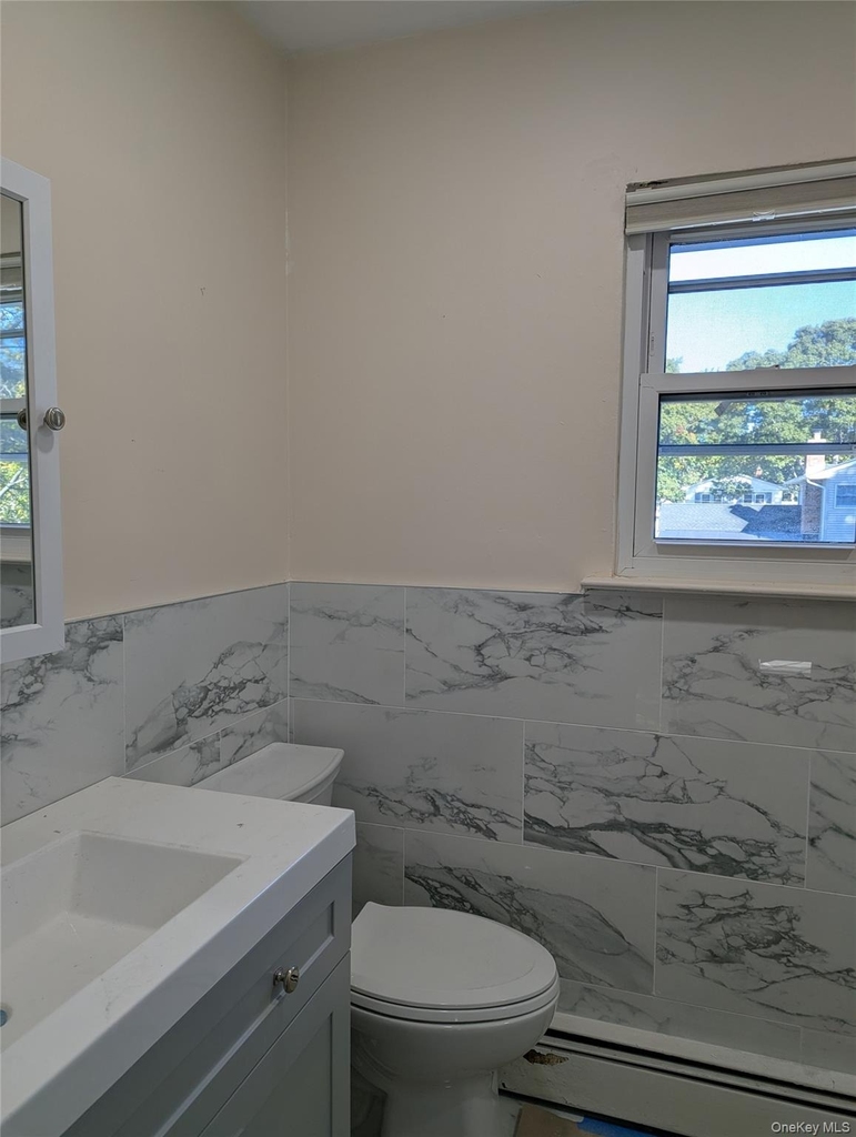 423 Clarice Boulevard - Photo 2
