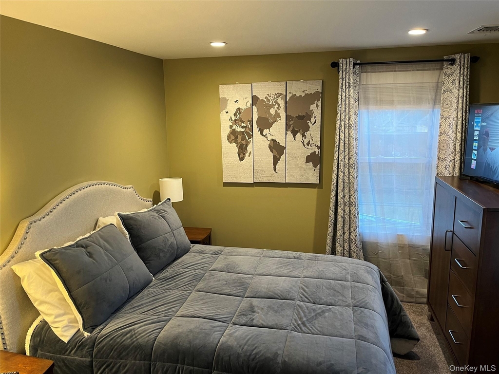 824 W Main Street - Photo 18