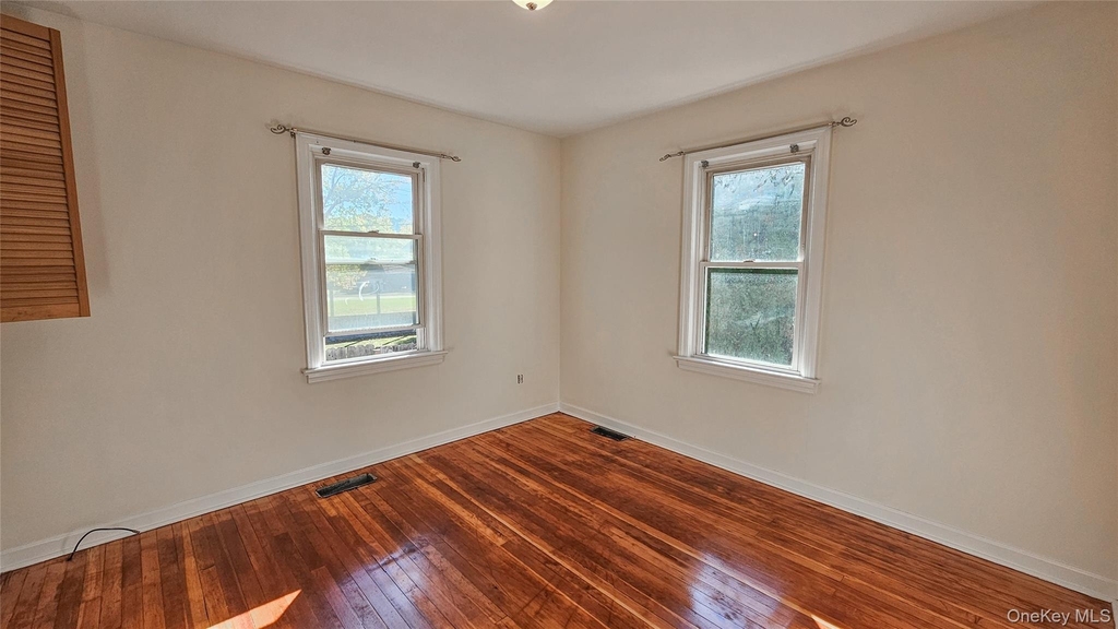 41 Birdsall Avenue - Photo 2