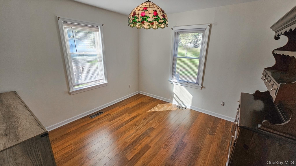 41 Birdsall Avenue - Photo 9