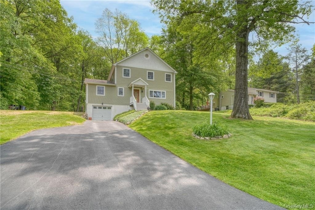 8 Roberts Drive - Photo 1