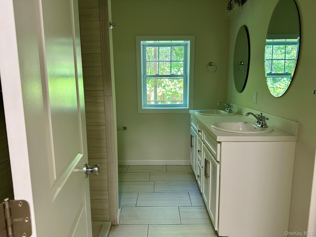 125 W Main Street - Photo 8