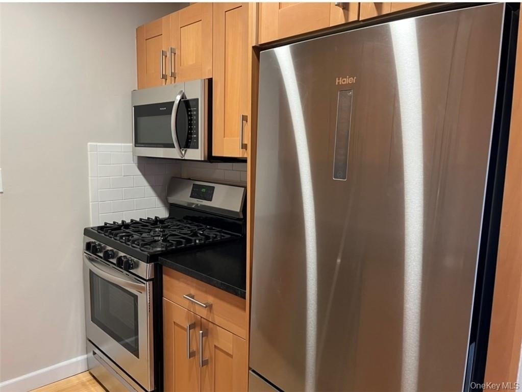 16 Spring Street - Photo 4