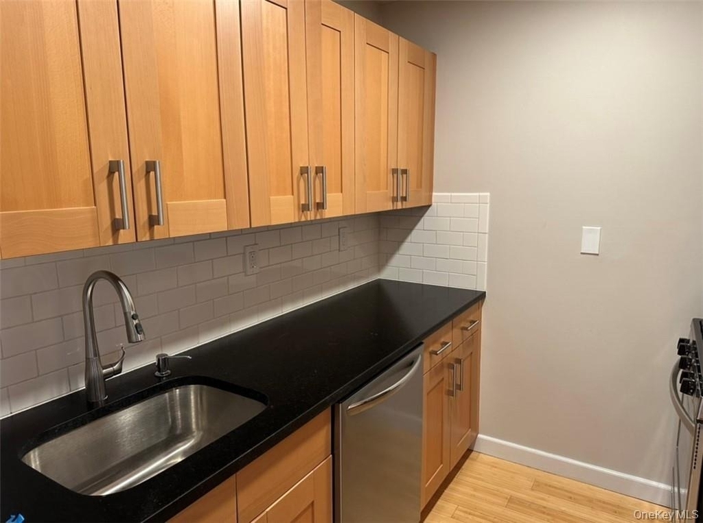 16 Spring Street - Photo 3