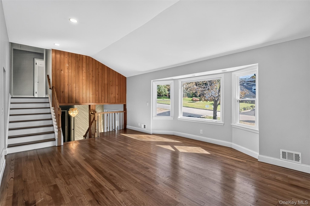 221 Falmouth Road - Photo 6