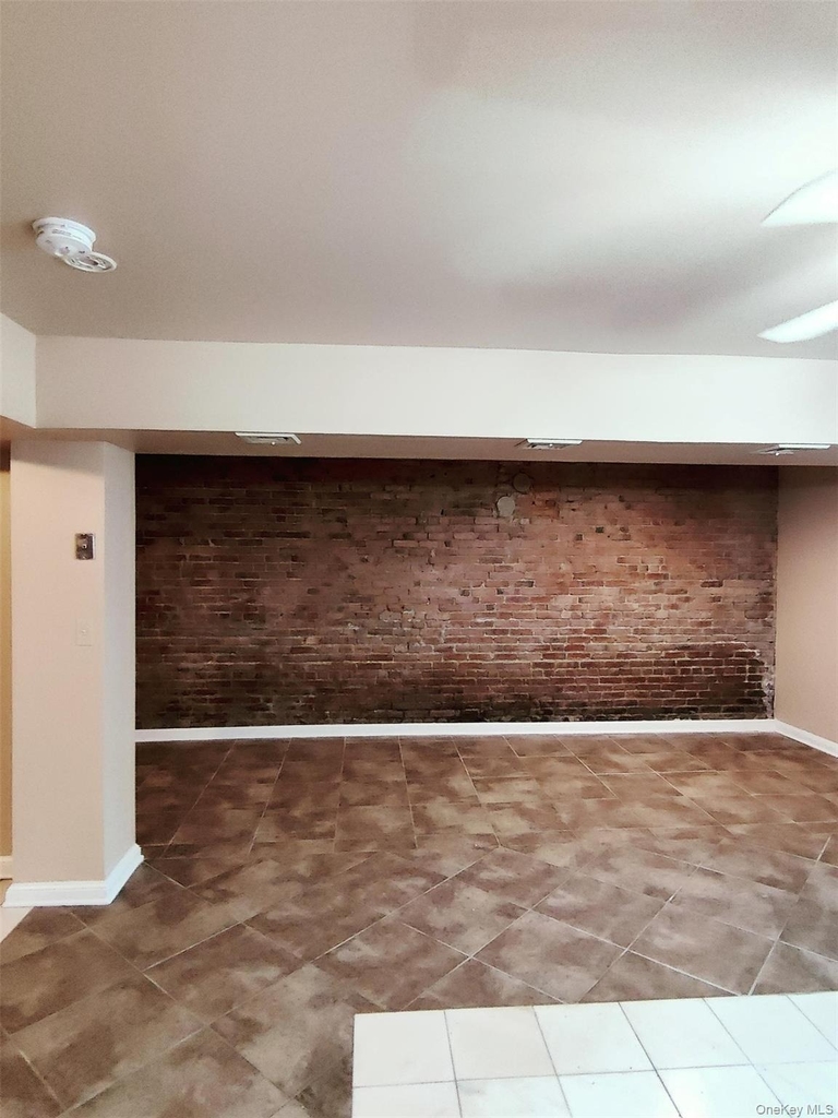 1 Eastman Terrace - Photo 9
