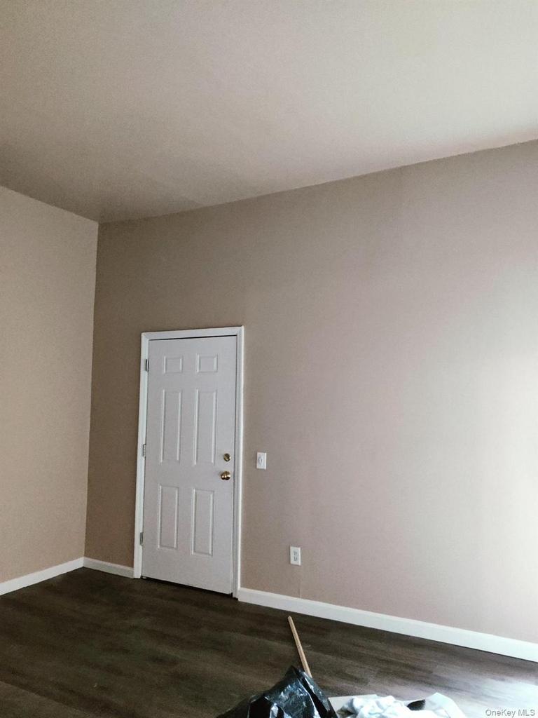 1 Eastman Terrace - Photo 8