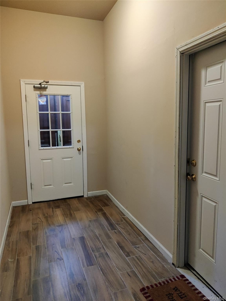 1 Eastman Terrace - Photo 6