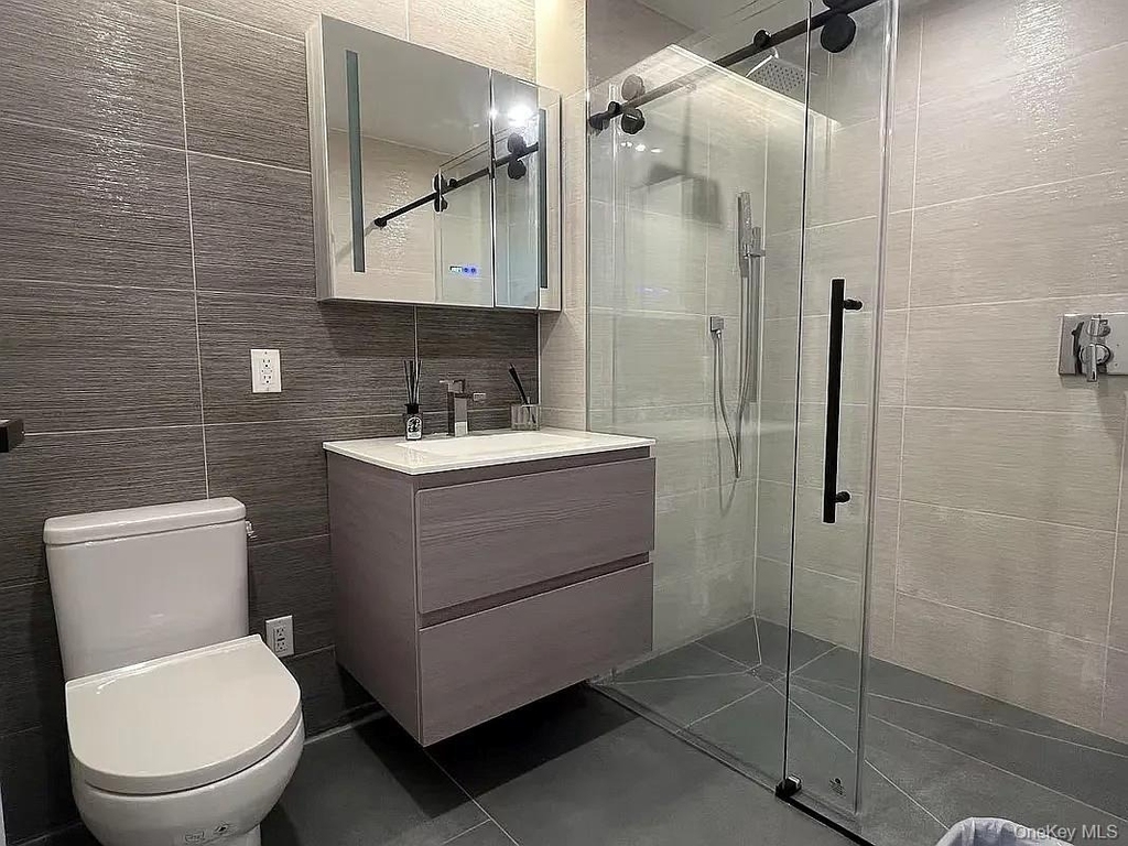 14449 Northern Boulevard - Photo 4