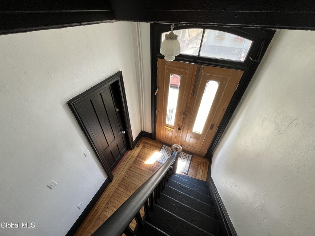 225 Green Street - Photo 4