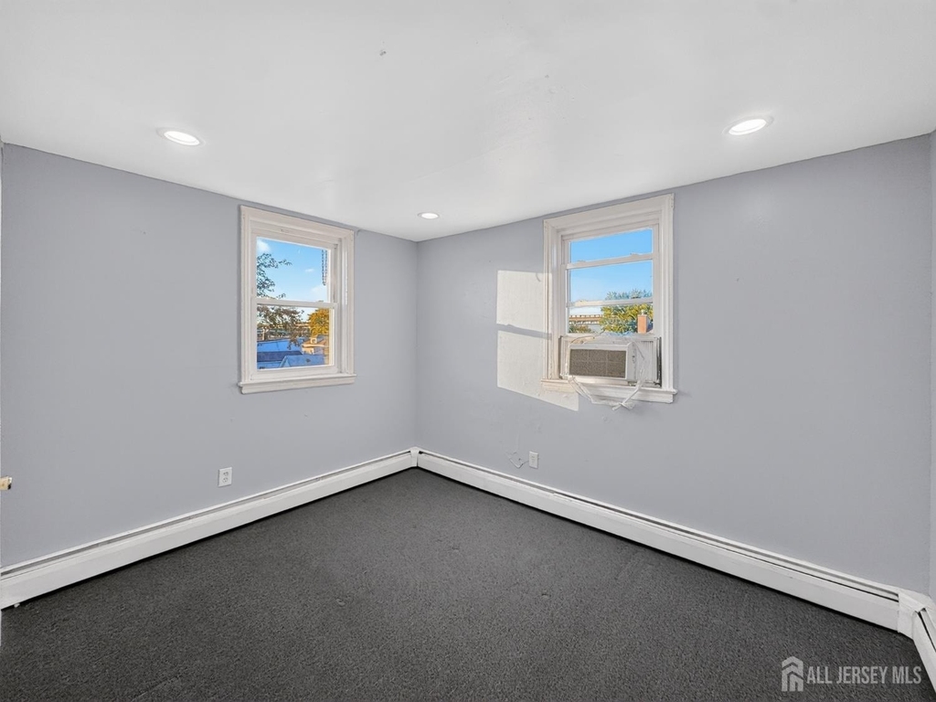 725 Parker Street - Photo 5