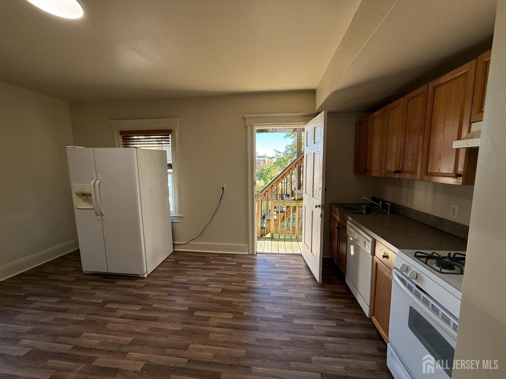 309 Dunellen Avenue - Photo 10