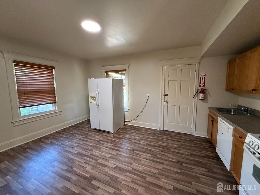309 Dunellen Avenue - Photo 6
