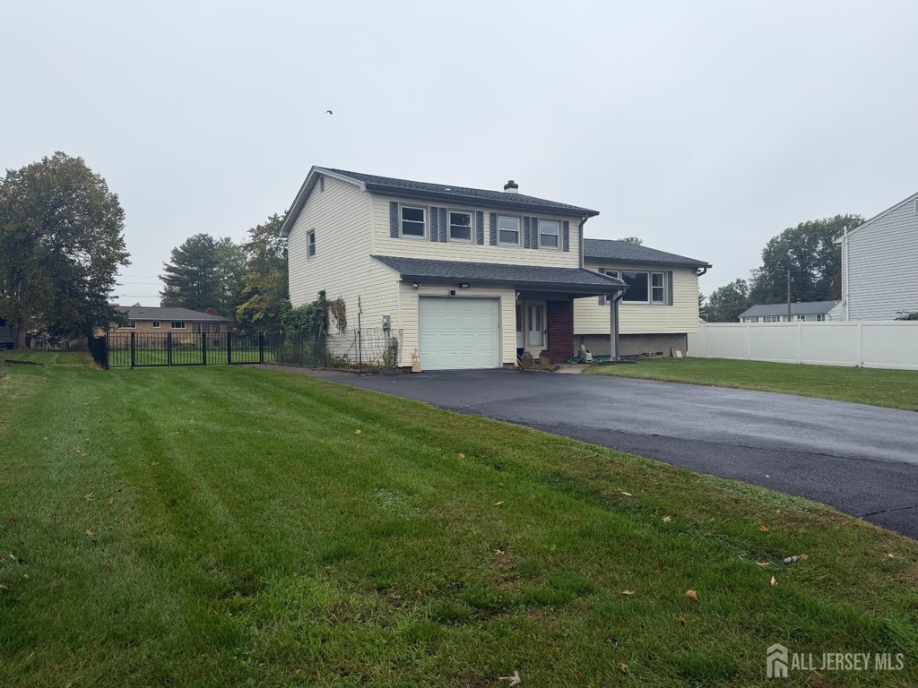 4 Michael Avenue - Photo 0