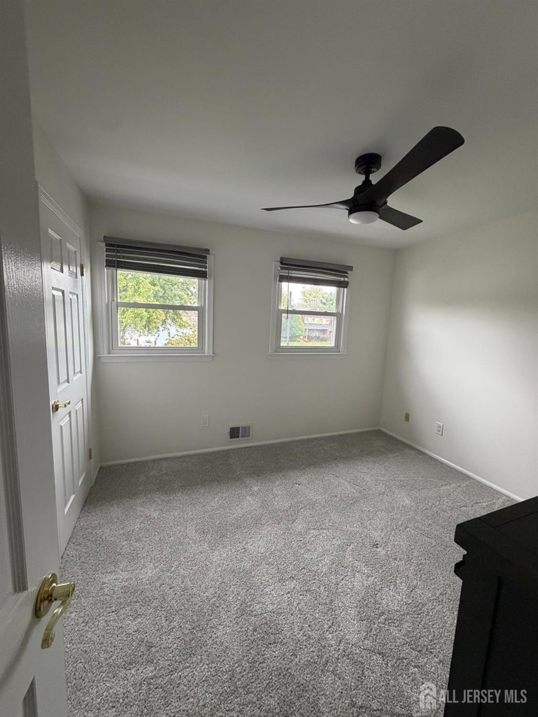4 Michael Avenue - Photo 15