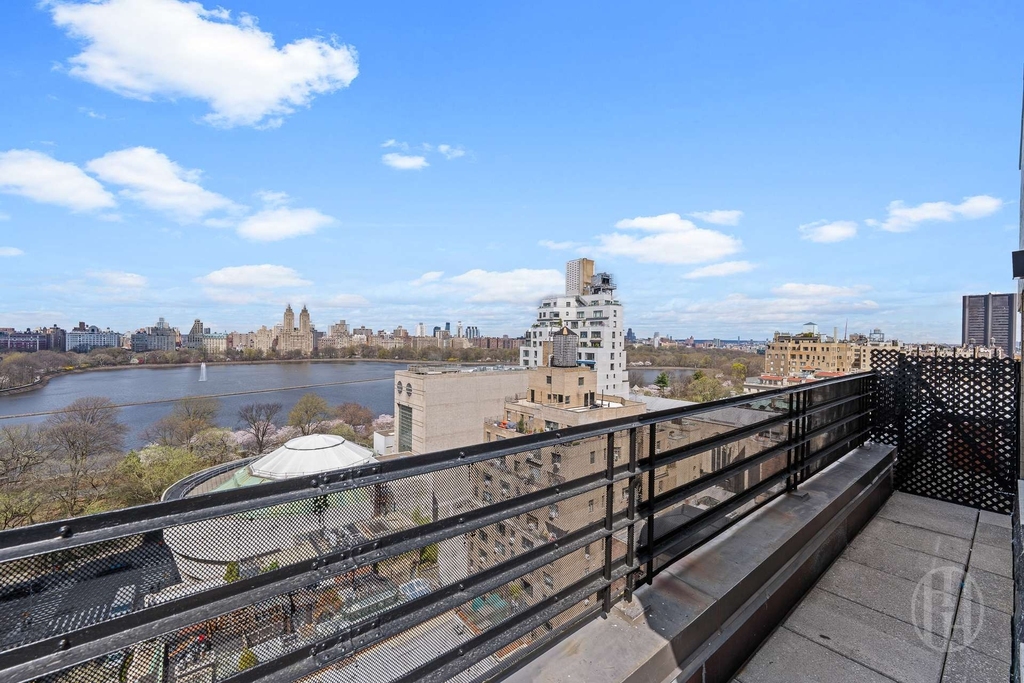 19 E 88th Street - Photo 20