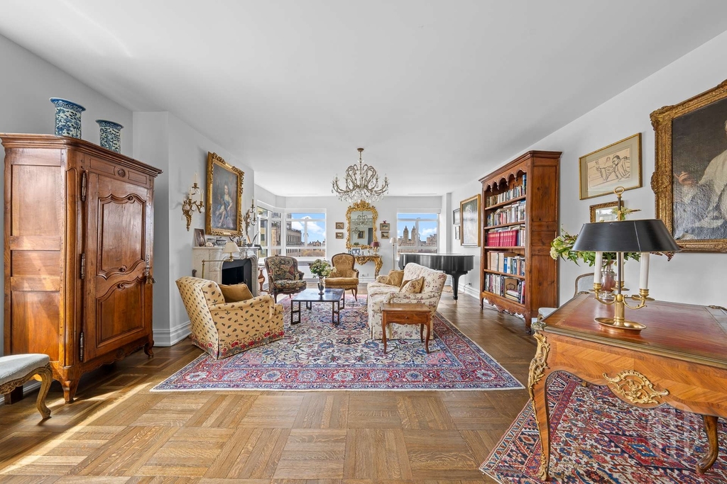19 E 88th Street - Photo 2