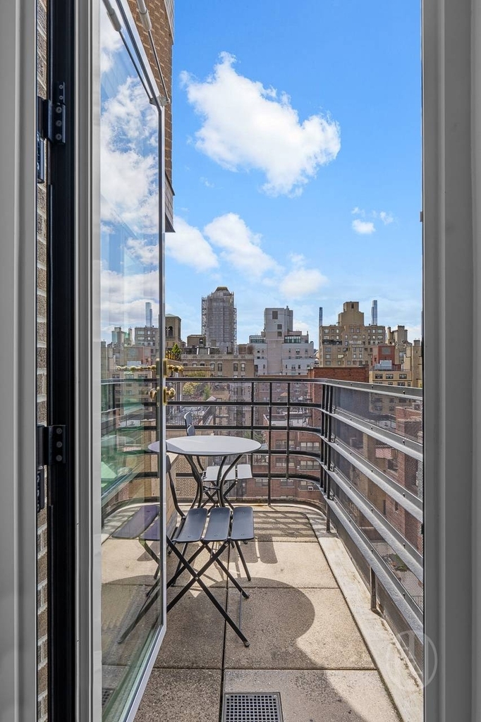 19 E 88th Street - Photo 7