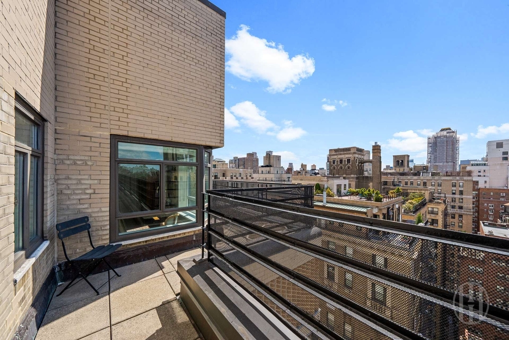 19 E 88th Street - Photo 8