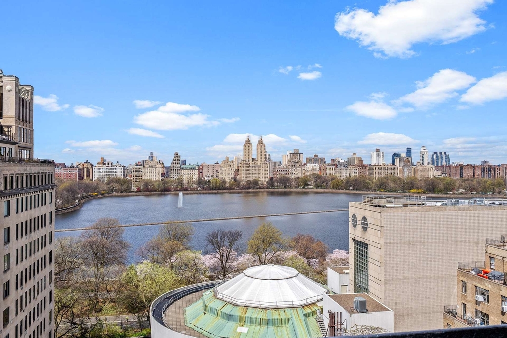19 E 88th Street - Photo 22