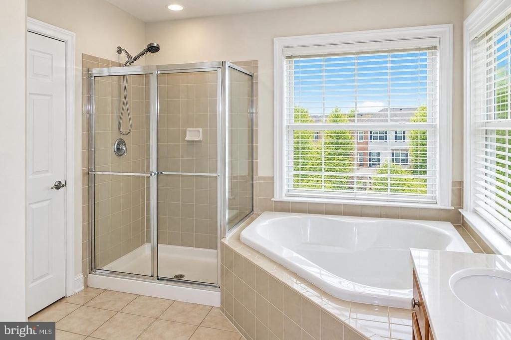 43555 White Cap Terrace - Photo 13