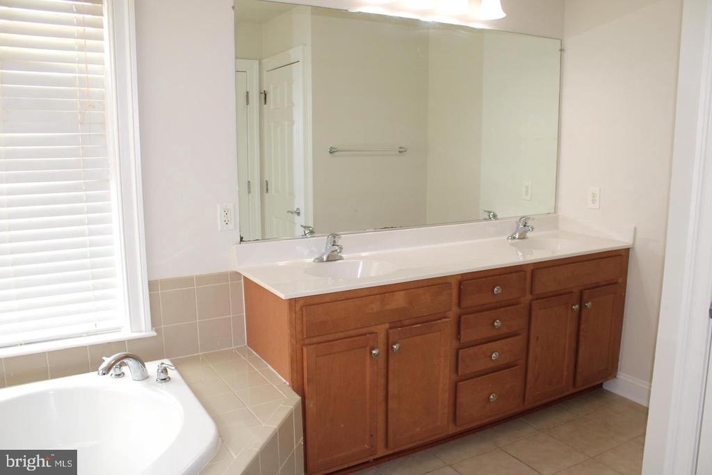 43555 White Cap Terrace - Photo 14