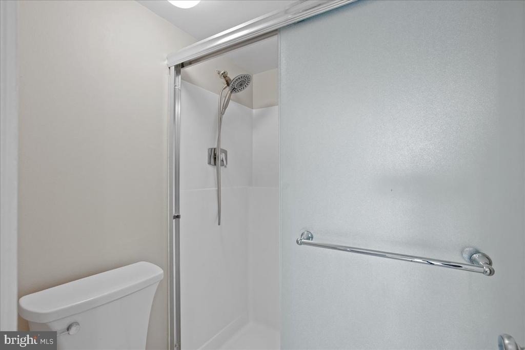 205 Yoakum Parkway - Photo 17