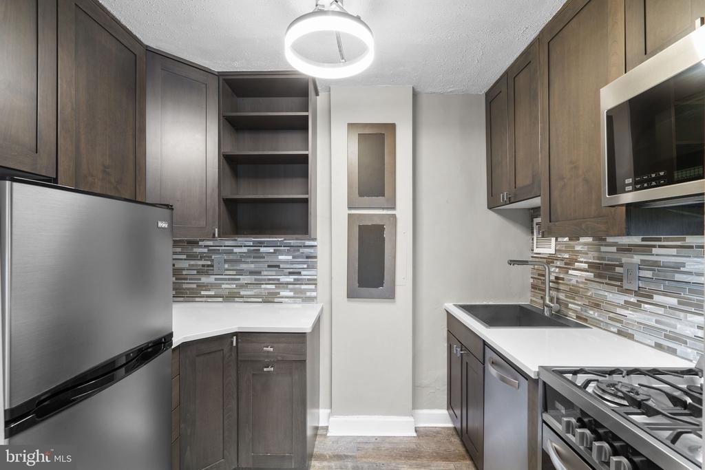 1021 Arlington Boulevard - Photo 13