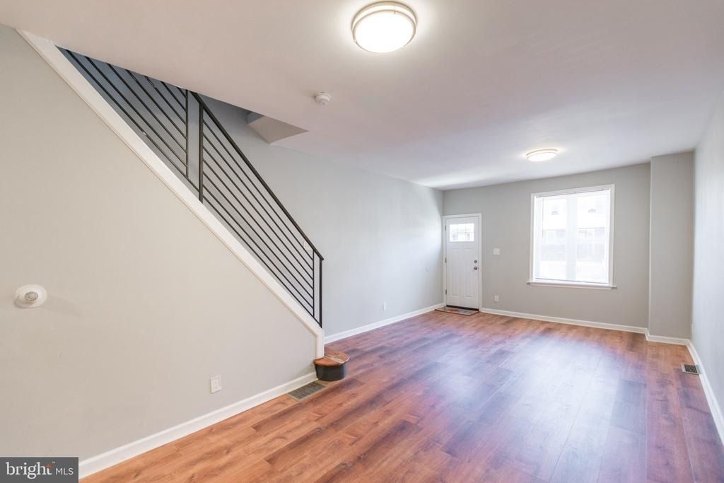 2260 E Cambria Street - Photo 2